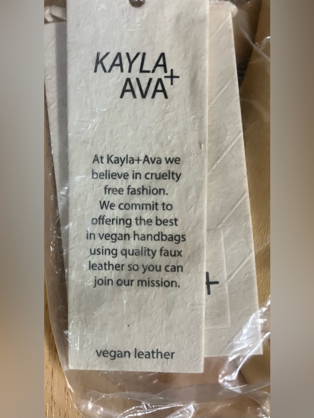 Knot-Handle Bag in Pale Yellow Vegan Leather - Picture 3 of 3